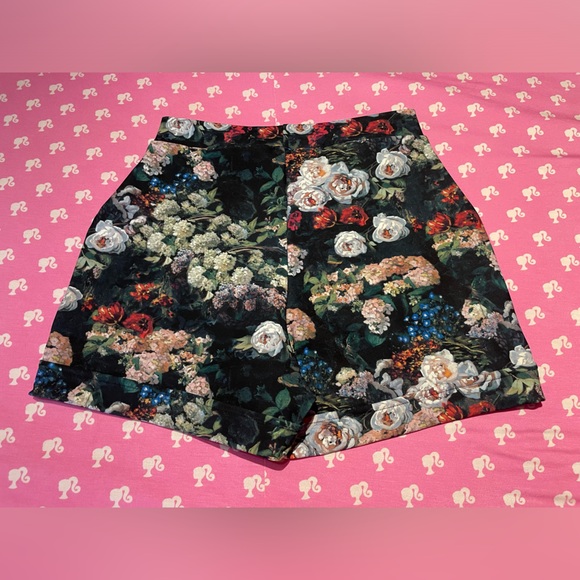 Blackmilk Take My Monet High Waist Cuffed Shorts - Picture 6 of 6